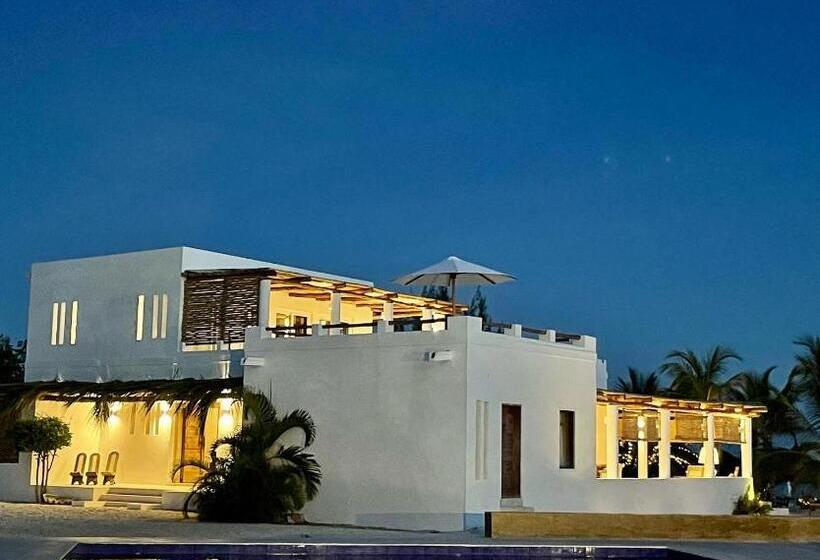 سوییت سوپریور با چشم‌انداز دریا, Simba Wa Kale Suites & Beach