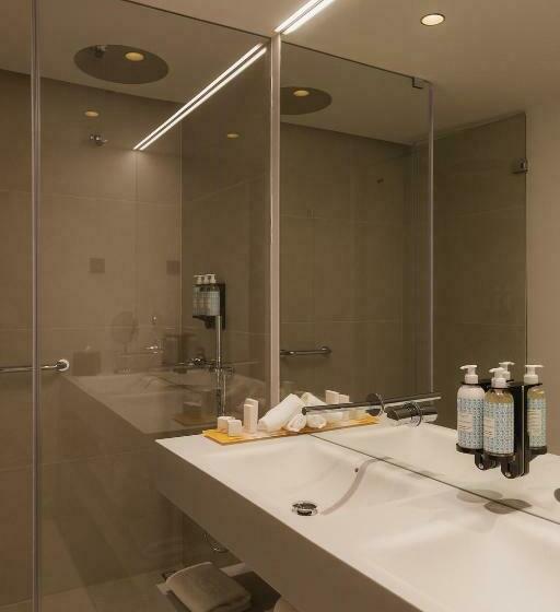 Suite Executiva, Lumen Hotel & The Lisbon Light Show