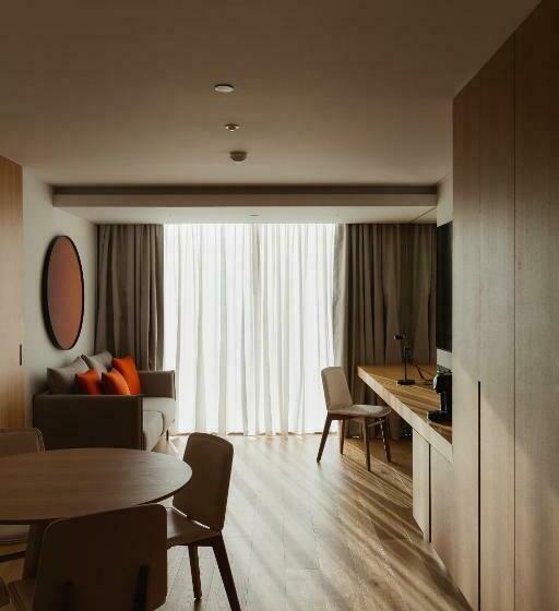Suite Executiva, Lumen Hotel & The Lisbon Light Show