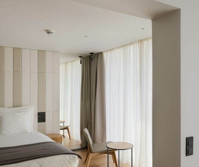 Suite Executiva, Lumen Hotel & The Lisbon Light Show