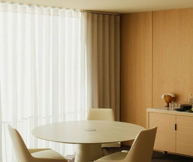 Suite Executiva, Lumen Hotel & The Lisbon Light Show