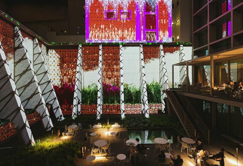 Quarto standart comunicado, Lumen Hotel & The Lisbon Light Show