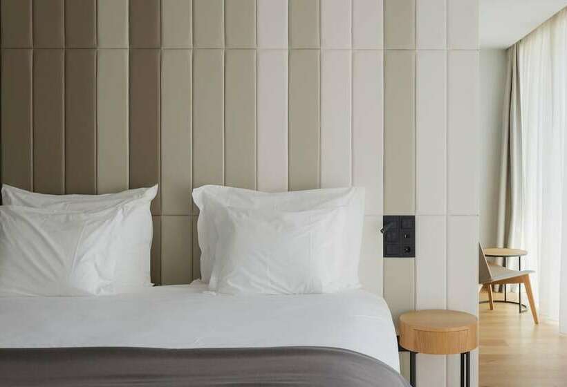 Suite Premium, Lumen Hotel & The Lisbon Light Show