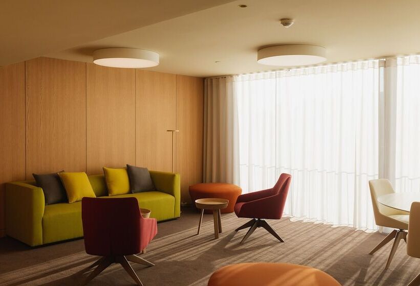 Suite Executiva, Lumen Hotel & The Lisbon Light Show