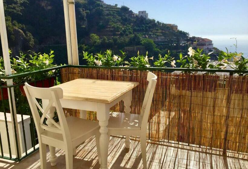 Номер Стандарт с Террасой, Amalfi Casamia B&b