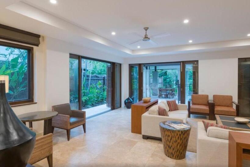 Вилла 3 Спальни, Luxury Apartments At Temple Resort And Spa Port Douglas