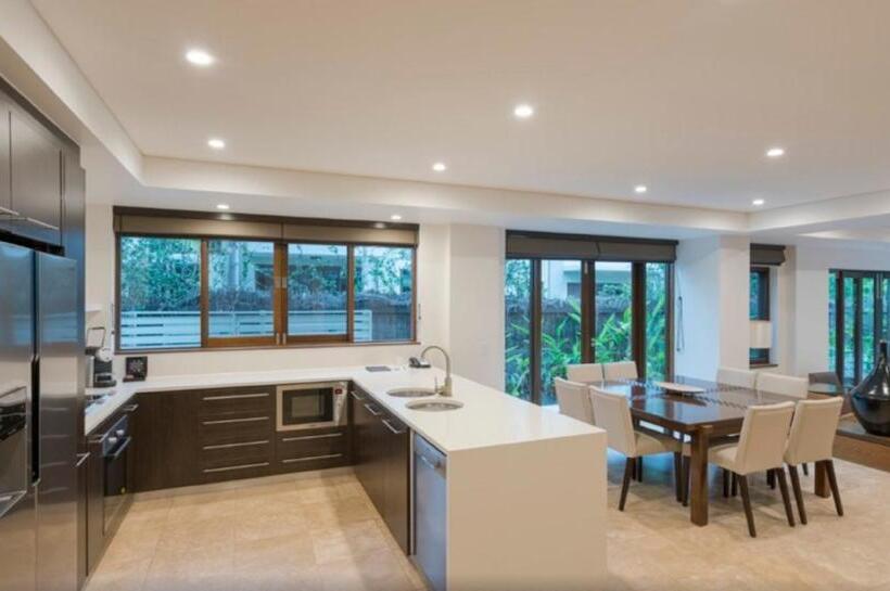 Вилла 3 Спальни, Luxury Apartments At Temple Resort And Spa Port Douglas