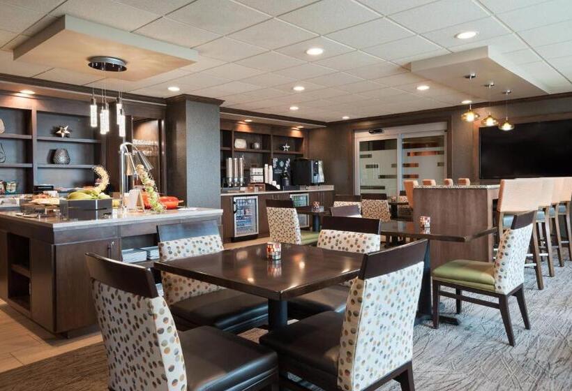 Номер Клуб Кровать Кинг, Austin Marriott North