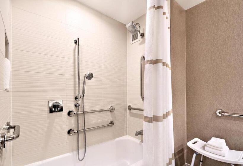Стандартный Номер Кровать Кинг, Cleveland Marriott East
