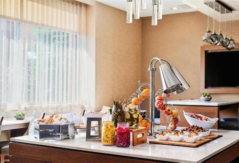 Стандартный Номер Кровать Кинг, Cleveland Marriott East