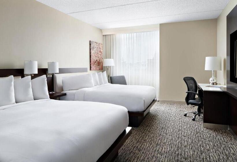 Номер Клуб, Cleveland Marriott East