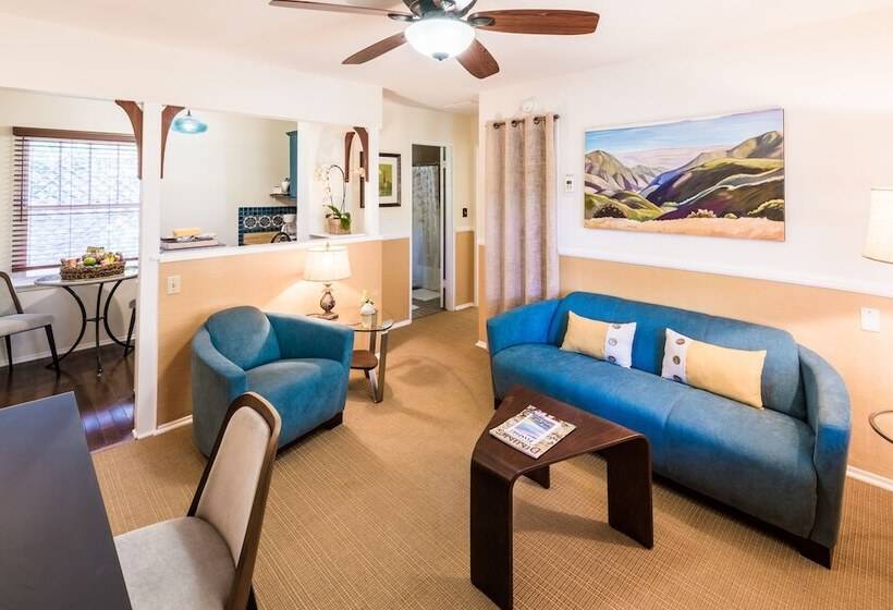 Студия Deluxe, Harbor House Inn