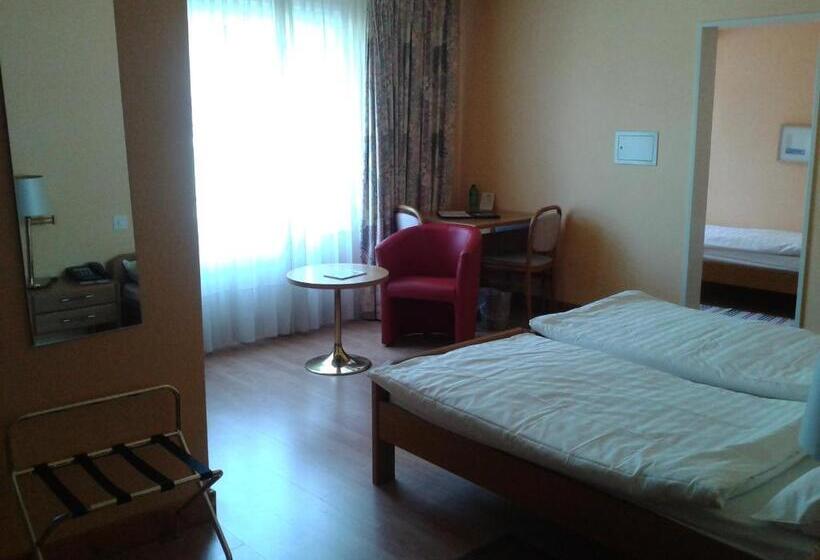 3-Bett-Standardzimmer, Le Cedre