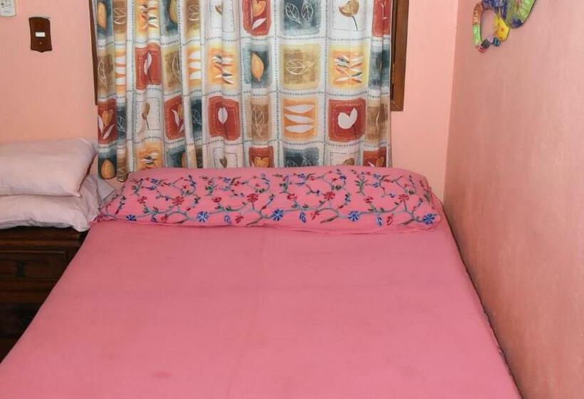Standardrum, Cancun Guest House 1