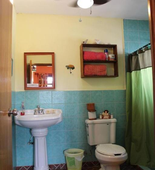 Standardrum, Cancun Guest House 1