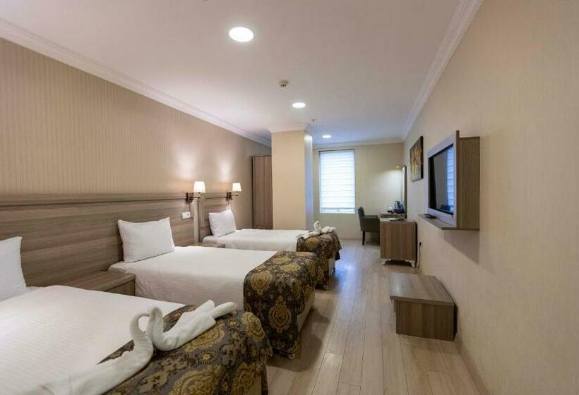 Quarto Quádruplo Estandar, World Point Hotel Besyol