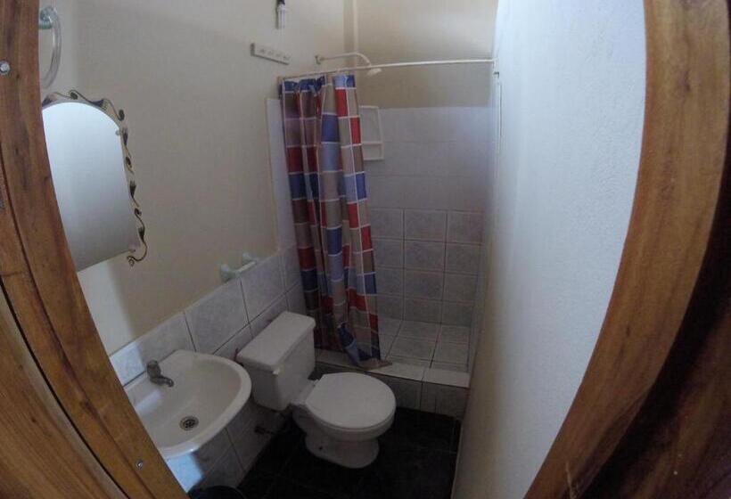 חדר סטנדרט לארבעה, Montañita Garden Hostal