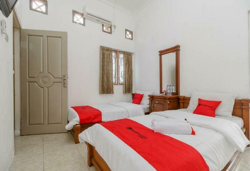 اتاق استاندارد, Reddoorz Syariah Near Watervang Lubuk Linggau 2