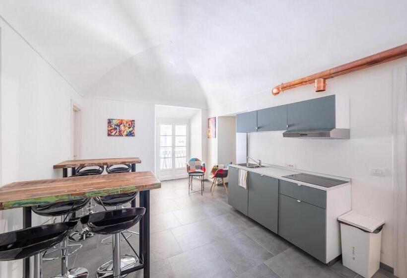 اتاق استاندارد یک نفره, To.sta Bwithoutb Home Sharing Nel Centro Di Torino