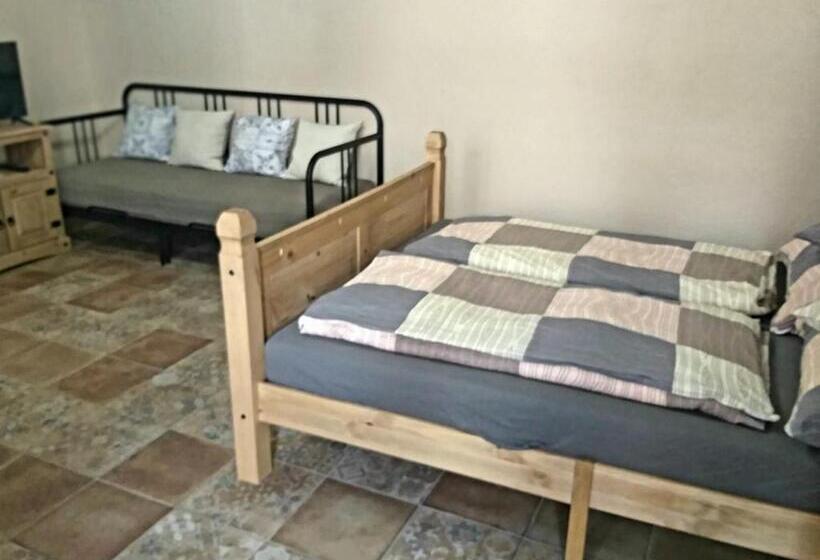 Апартаменты 1 Спальня Нижний Этаж, Hacienda Apartmanok