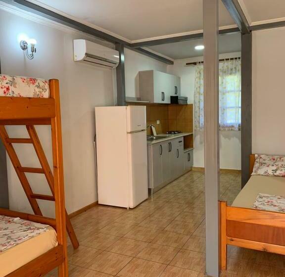 Семейный Номер, Guesthouse Rondo