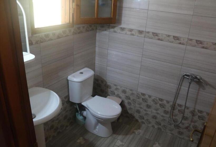 Семейный Номер, Guesthouse Rondo