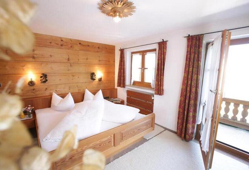 Quarto Estandar com Sacada, Berggasthaus Weingarten