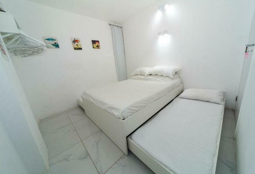 Quarto Estandar, Galinha D'angola