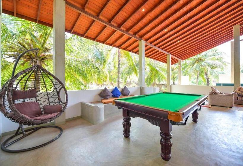 اتاق استاندارد با چشم‌انداز استخر, De Silva Palm Resort