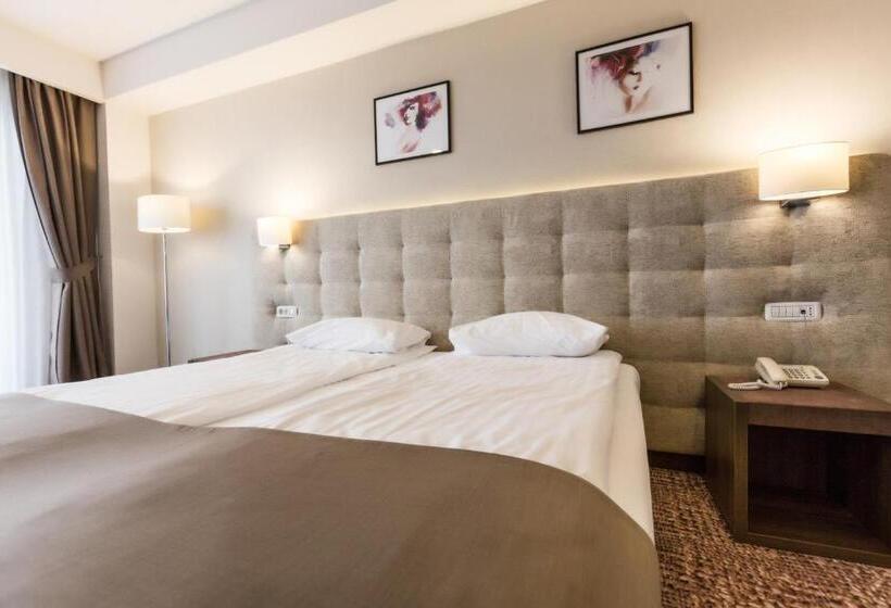 اتاق استاندارد, Grand Hotel Belvedere