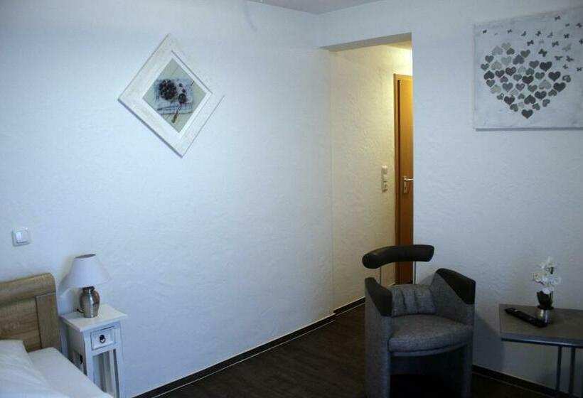 标准单人间, Haus Padberg