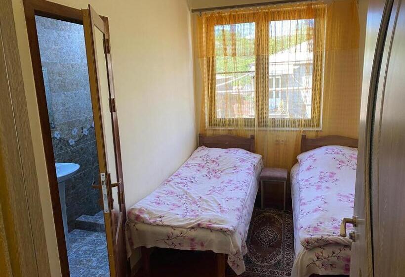 اتاق استاندارد, Karine B&b