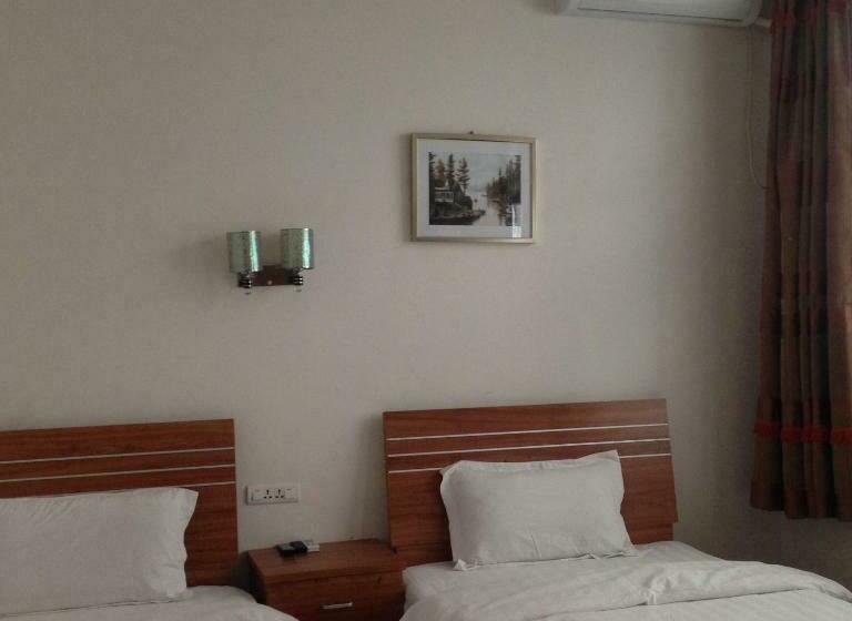 Номер Стандарт, Huashan International Youth Hostel