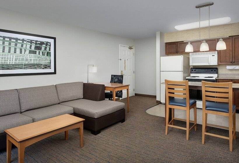 스탠다드 스튜디오, Residence Inn Chico
