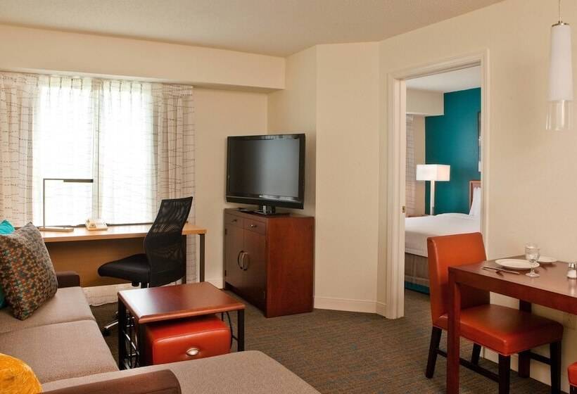 Люкс, Residence Inn Hartford Manchester