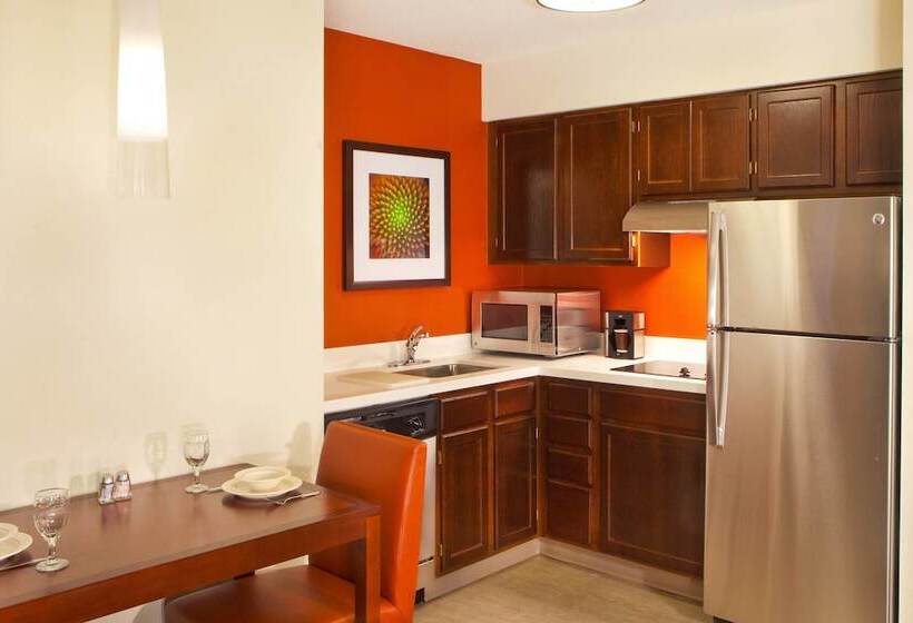 Люкс 2 Спальни, Residence Inn Hartford Manchester