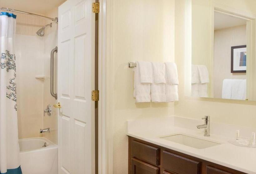 Люкс 2 Спальни, Residence Inn Hartford Manchester