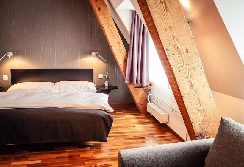 Номер Комфорт, Royal Hotel   Urban Living