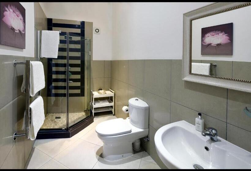 Номер Basic, The Coach House