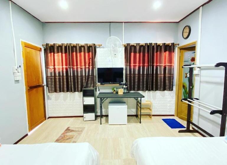 Четырехместный Номер Deluxe, บ้านหมอบิวรีสอร์ทเชียงคาน Baanmhorbiwresortchiangkhan