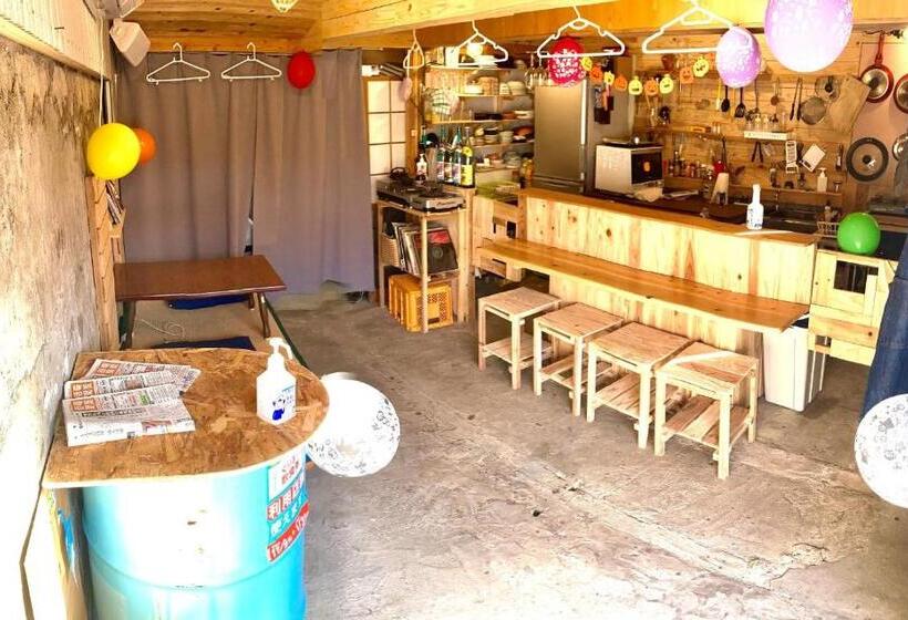 Семейный Номер Совместный Санузел, 奄美ゲストハウス Hub A Nice Inn