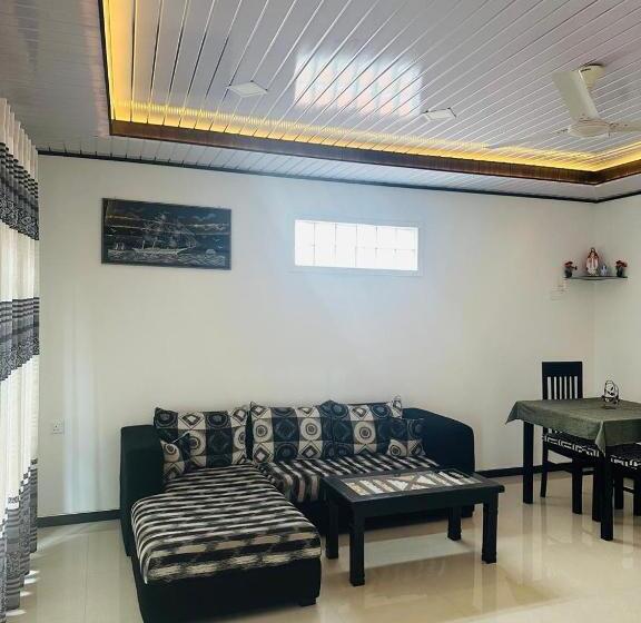 Quarto Estandar, Funwhales Rest House