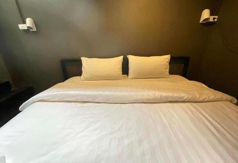 اتاق لوکس, Capsule Hostel Chiangkhan
