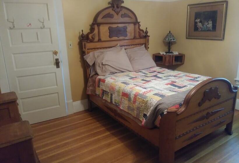 ダブルベッドスタンダードルーム, Steamers Bed & Breakfast