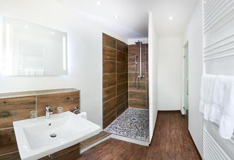 Полулюкс Повышенной Комфортности, Landhotel Fernblick