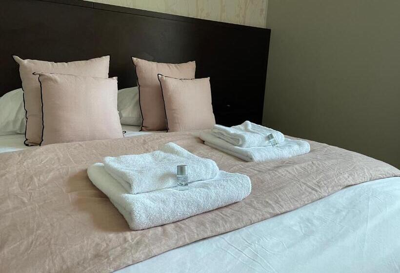 Номер Стандарт, Auberge Du Chasseur