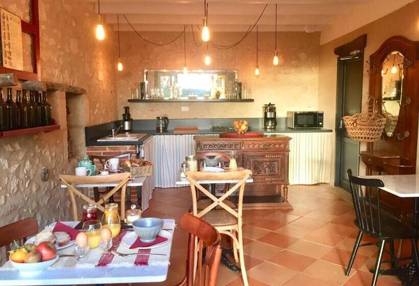 Номер Стандарт с Террасой, La Carreterie  Maison De Famille{s}