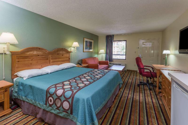 Люкс Кровать Кинг, Super 8 By Wyndham Norcross/i85 Atlanta