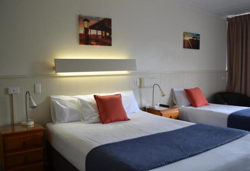 Номер Стандарт, Gatton Motel