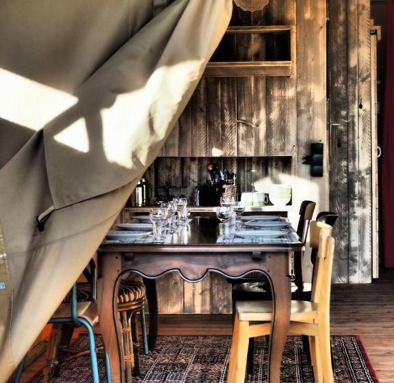 Standard Tent, Domaine La Bonne Etoile